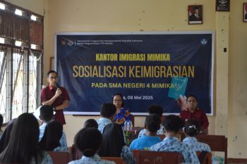 Imigrasi beri sosialisasi keimigrasian ke siswa SMAN 4 Mimika