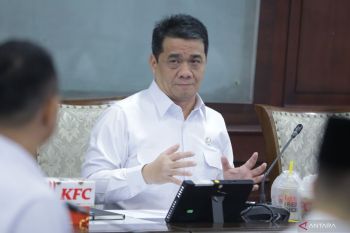 Wamendes ingatkan Koperasi Desa bukan untuk matikan usaha di desa