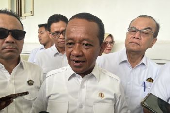 Bahlil: Indonesia berencana kurangi impor BBM dari Singapura