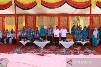 Dasawisma Nangka IX Laing Kota Solok dikunjungi Tim Penilai Provinsi