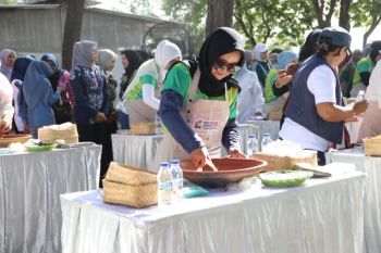 Wakil Wali Kota Tegal tanam pohon di APEKSI 2025