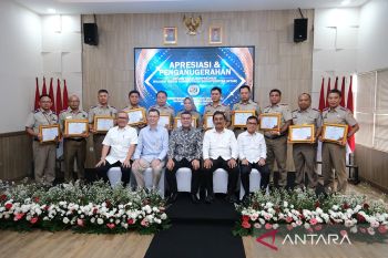 Kementerian ATR anugerahkan WTAB ke 11 Kantor Pertanahan berintegritas