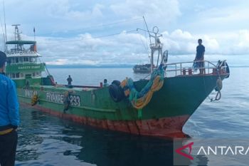 Kelompok masyarakat adat Samau mitra KKP awasi potensi perikanan Biak