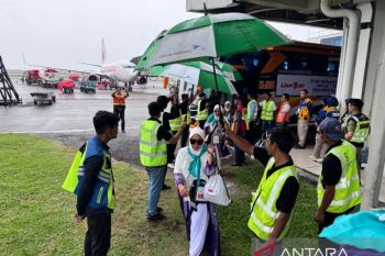 Sebanyak 2.113 calon haji Embarkasi Padang tiba di Madinah