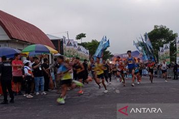 Ribuan pelari meriahkan Purwokerto Half Marathon 2025