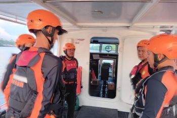 Tim SAR cari 2 korban kapal nelayan tenggelam di perairan Bintan