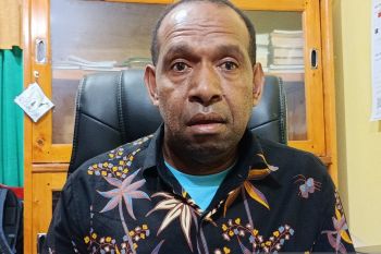 Badan Kepegawaian Jayawijaya serahkan SK pelaksana tugas bagi eselon II-III