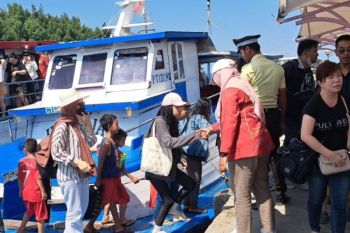 Ratusan orang kunjungi Kepulauan Seribu di akhir libur panjang