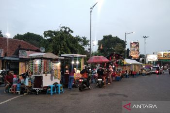 Pemkab Kudus  segera tinjau kembali Perda Penataan PKL
