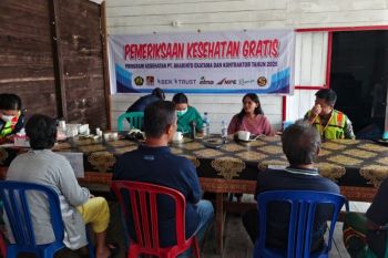 300 warga desa di Kubar ikuti pemeriksaan gratis gelaran PT BEK