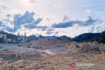 Warga minta tambang emas Kotanopan dibuka kembali, Bupati Saipullah berikan pemahaman