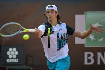 Tundukkan Alexander Zverev, Musetti hadapi Alcaraz dalam semifinal Roma
