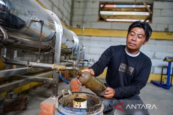 Pengolahan sampah anorganik menjadi bio solar