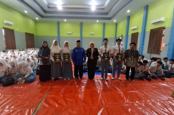 Kelas XII SMAN 1 Taman Sidoarjo berpamitan dalam kesederhanaan yang khidmat