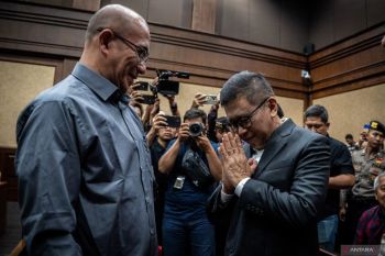 Mantan Ketua KPU Hasyim Asyari bersaksi di persidangan Hasto Kristiyanto