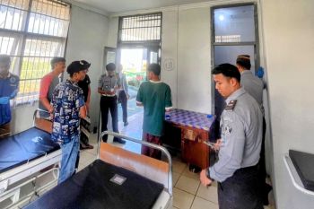 Pastikan Zero Narkoba, Lapas Bukittinggi gelar Tes Urine Warga Binaan