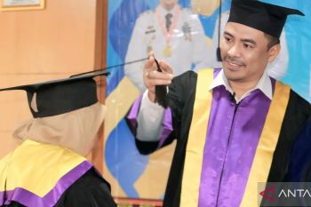 Program Sekolah Lansia di OKU, 45 orang diwisuda