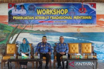 Pemkab Mentawai berikan pelatihan atribut tradisional ke pelaku budaya