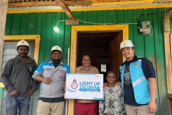 PLN beri sambungan gratis warga kurang mampu Kabupaten Lanny Jaya