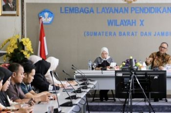 Perkuat Transformasi dan Dampak Pendidikan Tinggi, Dirjen Dikti temui pimpinan PTS dan Staf Tendik LLDIKTI X di Sumatera Barat