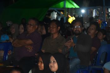 Warga Manggar histeris tonton Shabrina Indonesian Idol, Wabup sebut layak Juara