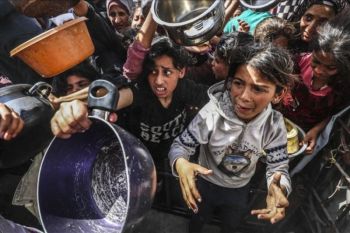 Setelah 80 hari blokade, Israel hanya izinkan 9 truk bantuan kemanusiaan ke Gaza