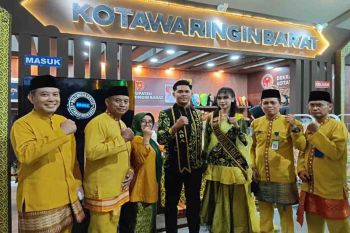 Disperindagkop tampilkan berbagai produk unggulan Kobar di Kalteng Expo
