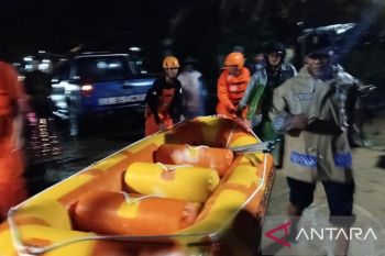 BNPB: 1 anak tewas, 6 orang hilang akibat banjir-longsor di Trenggalek
