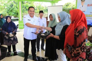 Pemkot Probolinggo beri pelatihan penerima bansos agar mandiri