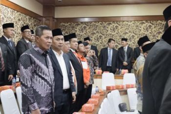 Wakil Ketua DPRD Banten hadiri paripurna penetapan Bupati dan Wakil Bupati Serang