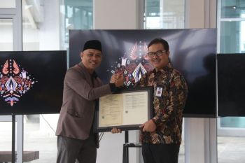 Wali Kota Yogyakarta meluncurkan motif baru Batik "Segoro Amarto"