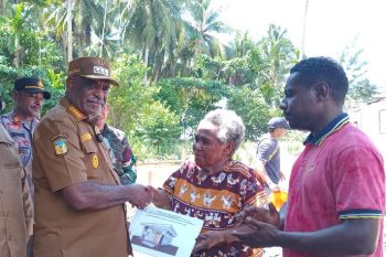 Pemkot Jayapura bangun dua rumah setiap kampung
