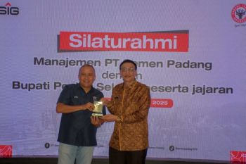 Bupati Pessel Tinjau Inovasi Semen Padang, Jajaki Kolaborasi Pascabencana dan Pengelolaan Sampah