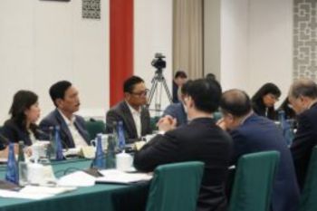 Luhut Bicara Soal Perang Tarif China-AS Saat Temui Pejabat Tiongkok