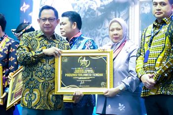 Pemprov-Sulteng jadikan penghargaan pemacu tingkatkan mutu pelayanan