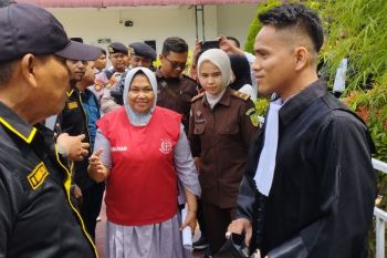 Rieke Diah Pitaloka surati Pengadilan Negeri Dumai