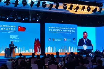 President Prabowo, China PM Li attend business reception