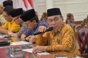 Wawako Padang pimpin rapat percepatan sarana prasarana Smart Surau
