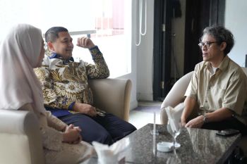 Wali Kota Makassar dan sineas Riri Riza bahas penguatan industri kreatif