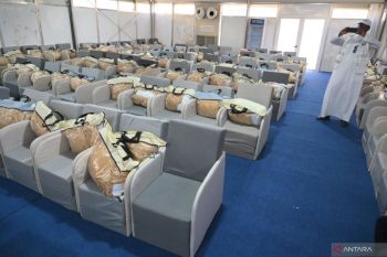 Menteri Arab Saudi tinjau kesiapan tenda haji di Mina