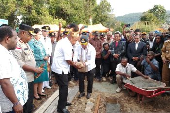 Pemkab Jayapura membangun rumah sakit di Unurumguay Rp50 miliar