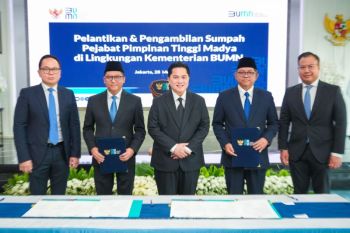Erick Thohir melantik dua pejabat untuk memperkuat BUMN era baru