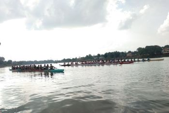 Pemkot Jambi giatkan lomba pacu perahu tradisional jaga kebersihan Danau Sipin