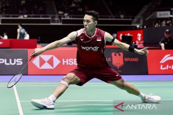 Debut profesional Jonatan Christie terhenti di 16 besar Singapore Open 2025