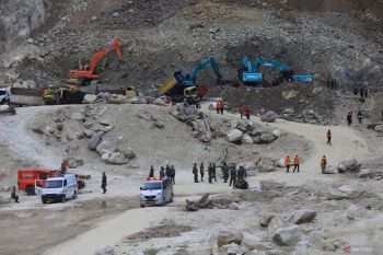 Gubernur Jabar cabut izin tambang di Gunung Kuda usai longsor