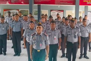 Petugas Lapas Kupang deklarasikan komitmen antinarkoba dan HP ilegal