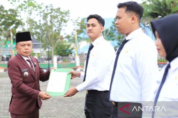 117 CPNS tenaga teknis dan kesehatan di Meranti terima SK pengangkatan