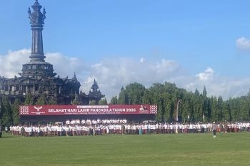 Pejabat, BUMN/BUMD, tokoh desa adat di Bali upacara Hari Pancasila