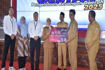 Bank Jateng - Pemkab Kebumen luncurkan Kartu Kredit Pemda