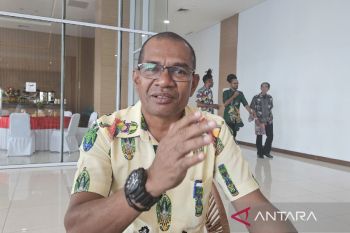 DKLH Papua ajak warga bersama perangi penggunaan plastik